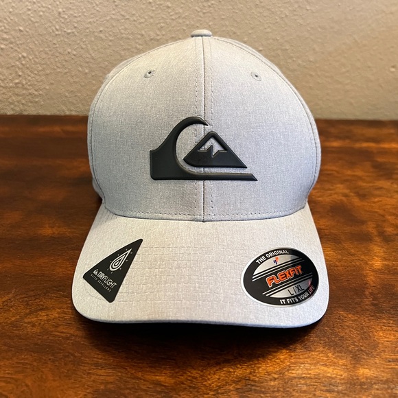 Quiksilver Gray Flex Fit Baseball Cap NWOT - Picture 1 of 7